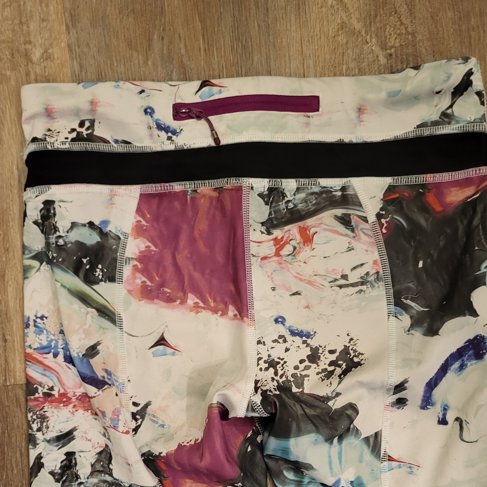 Lululemon Run: Inspire Crop ll Leggings in Pigment Wave multi/black size 6 - Picture 8 of 11